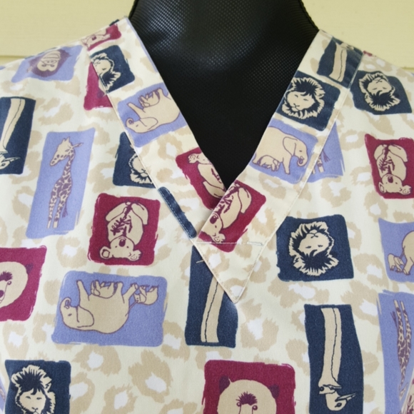 Health Pro Scrubs Child Care Exotic Animals (XS) - Picture 5 of 9